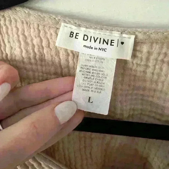 Be Divine NYC cropped top, size large, taupe colored, casual top, EUC - Picture 3 of 4